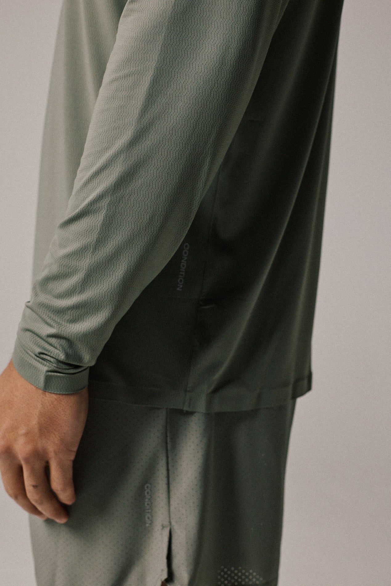 AERO LONG SLEEVE T-SHIRT